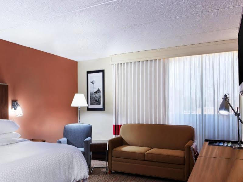Four Points By Sheraton Колледж-Стейшн Экстерьер фото